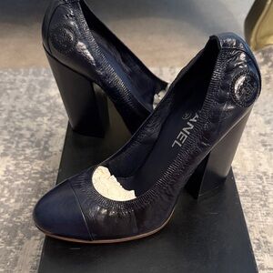 CHANEL Navy Leather Cap-Toe Block Heel Pumps